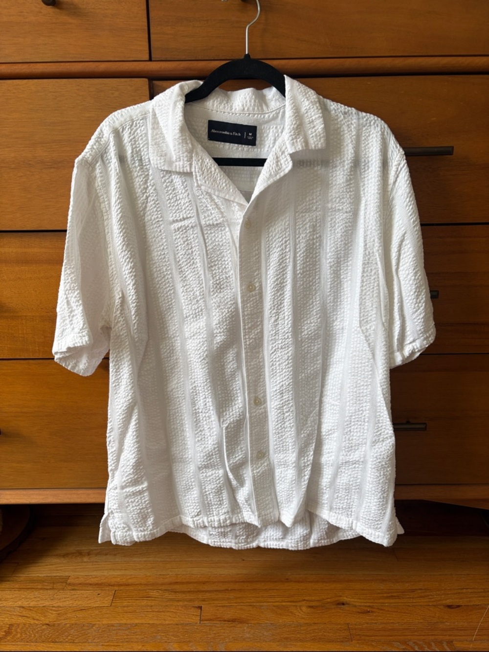 Abercrombie & Fitch White Textured Short-Sleeve Button-Down Shirt